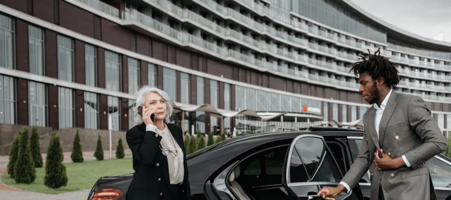 Forest Hills To LGA Black car service1