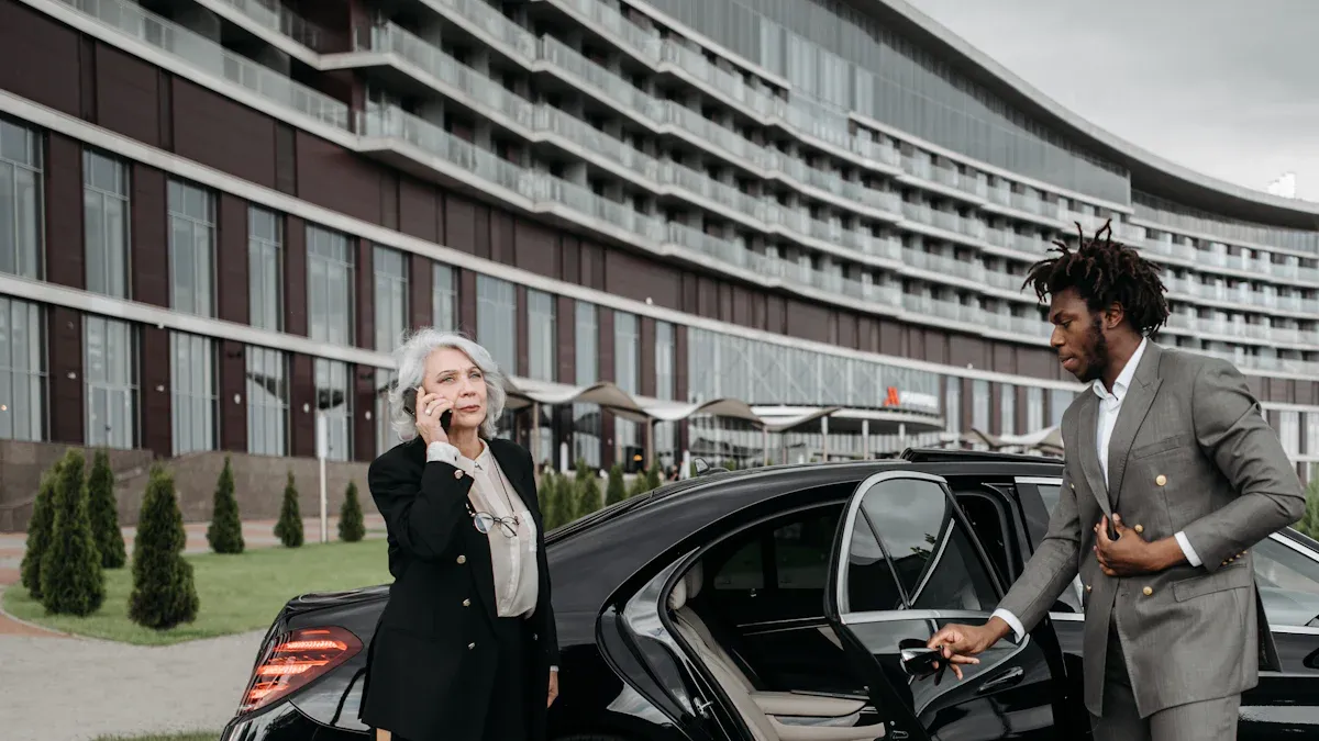 Forest Hills To LGA Black car service1