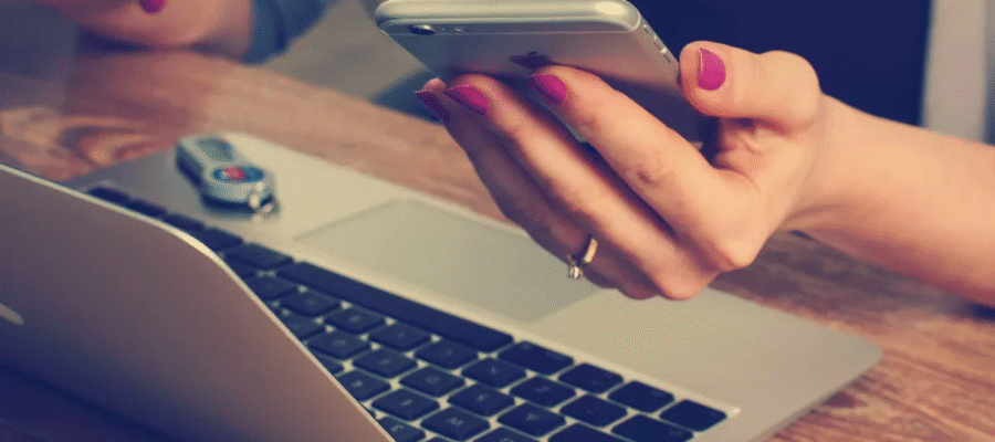 How to book airport transfers