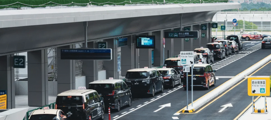 Private and Shared Airport Transfers Near Me A Practical Comparison