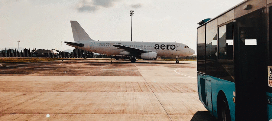 What Is an Airport Shuttle Service